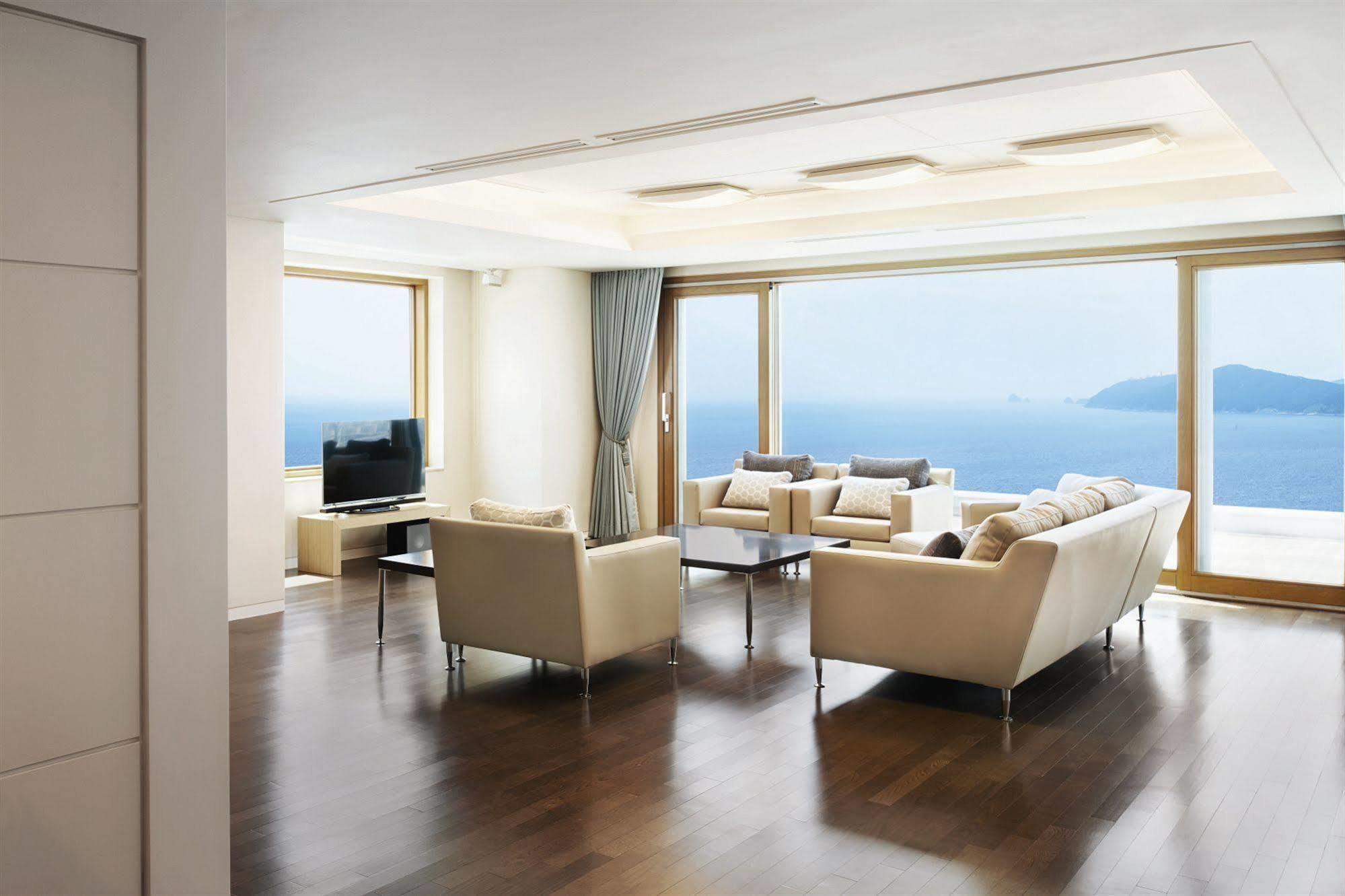 Hanwha Resort Haeundae Busan Exterior photo