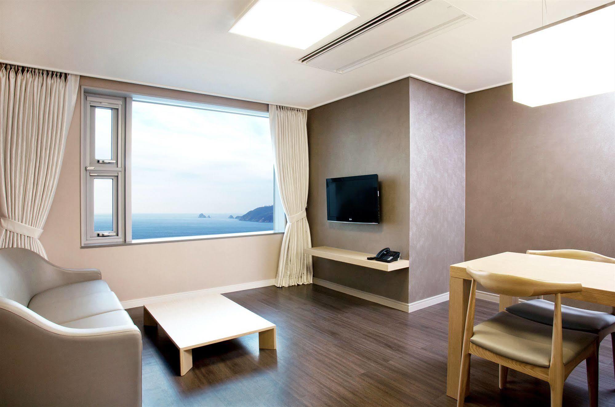 Hanwha Resort Haeundae Busan Exterior photo