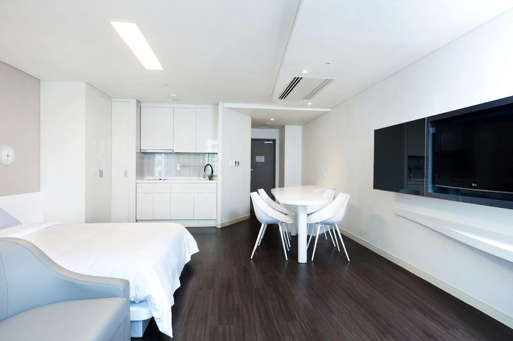 Hanwha Resort Haeundae Busan Exterior photo
